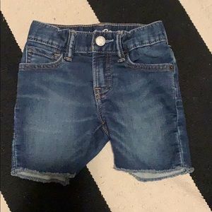 Gap shorts